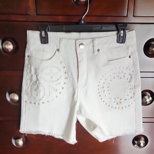 White Cotton Shorts with Embroidered Detailing